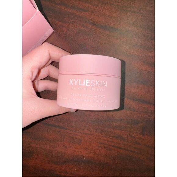 Kylie Skin Detox Face Mask 1.7 Ounces - Picture 5 of 6